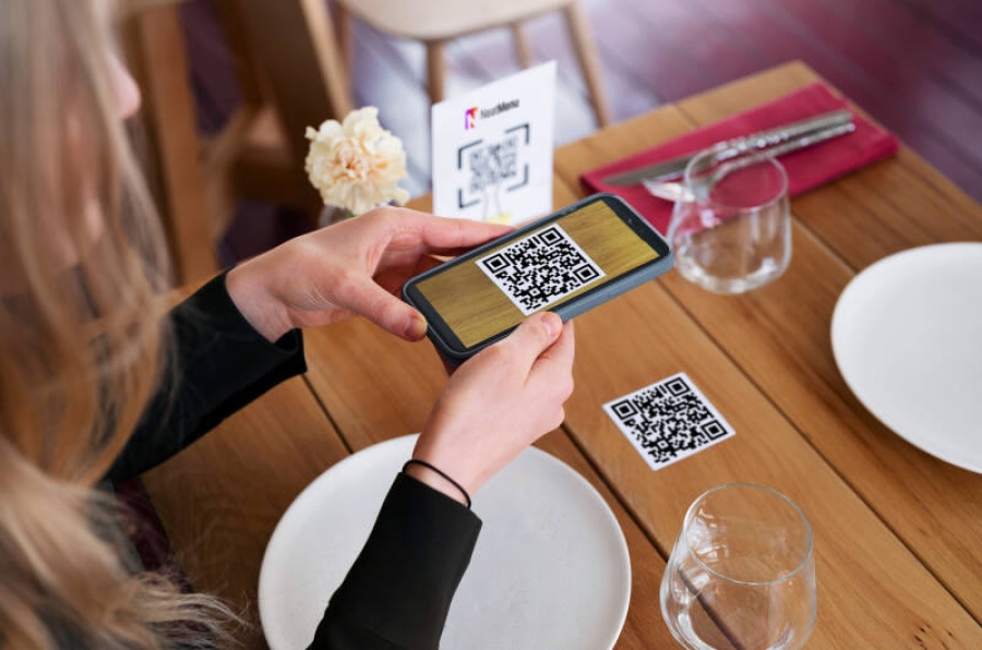 Contactless QR Menu – Reach All Areas of Your Café